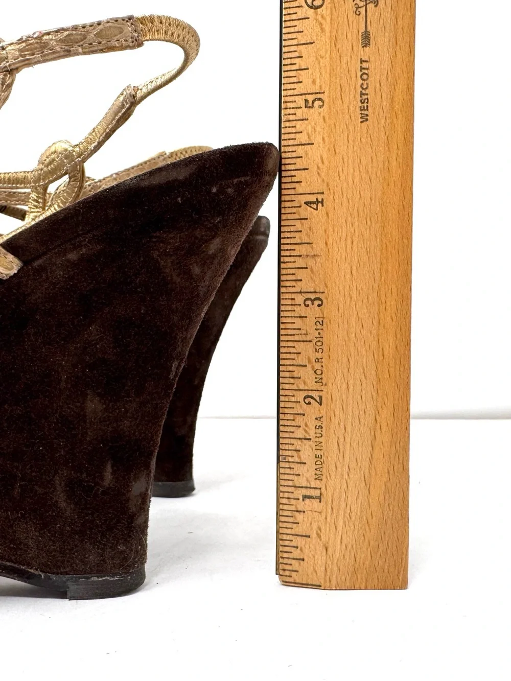 SALVATORE FERRAGAMO gold mesh leather/suede wedges, made in Italy, size 9.5